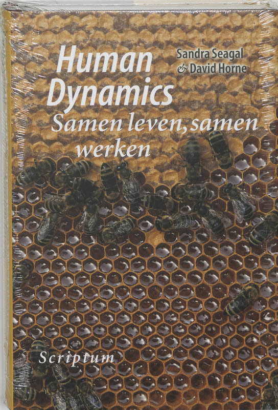 De voorkant van het boek met de titel : Human dynamics